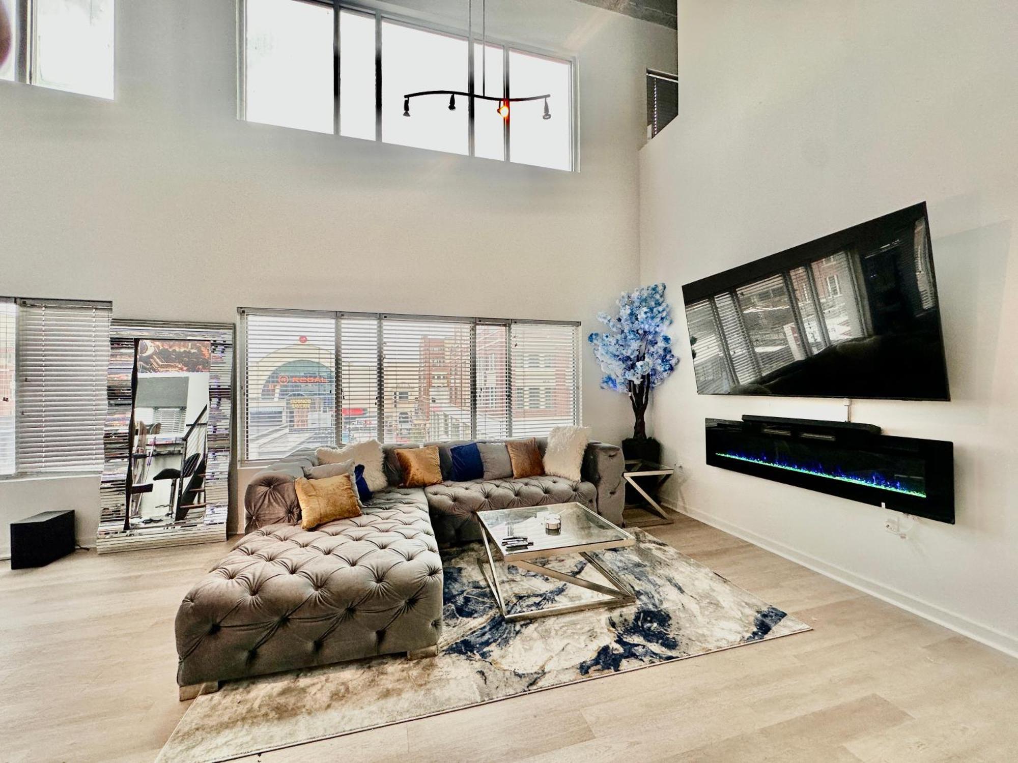 Grand 3Br Loft In Atlantic Station Apartman AtlantaAtlanta  Kültér fotó