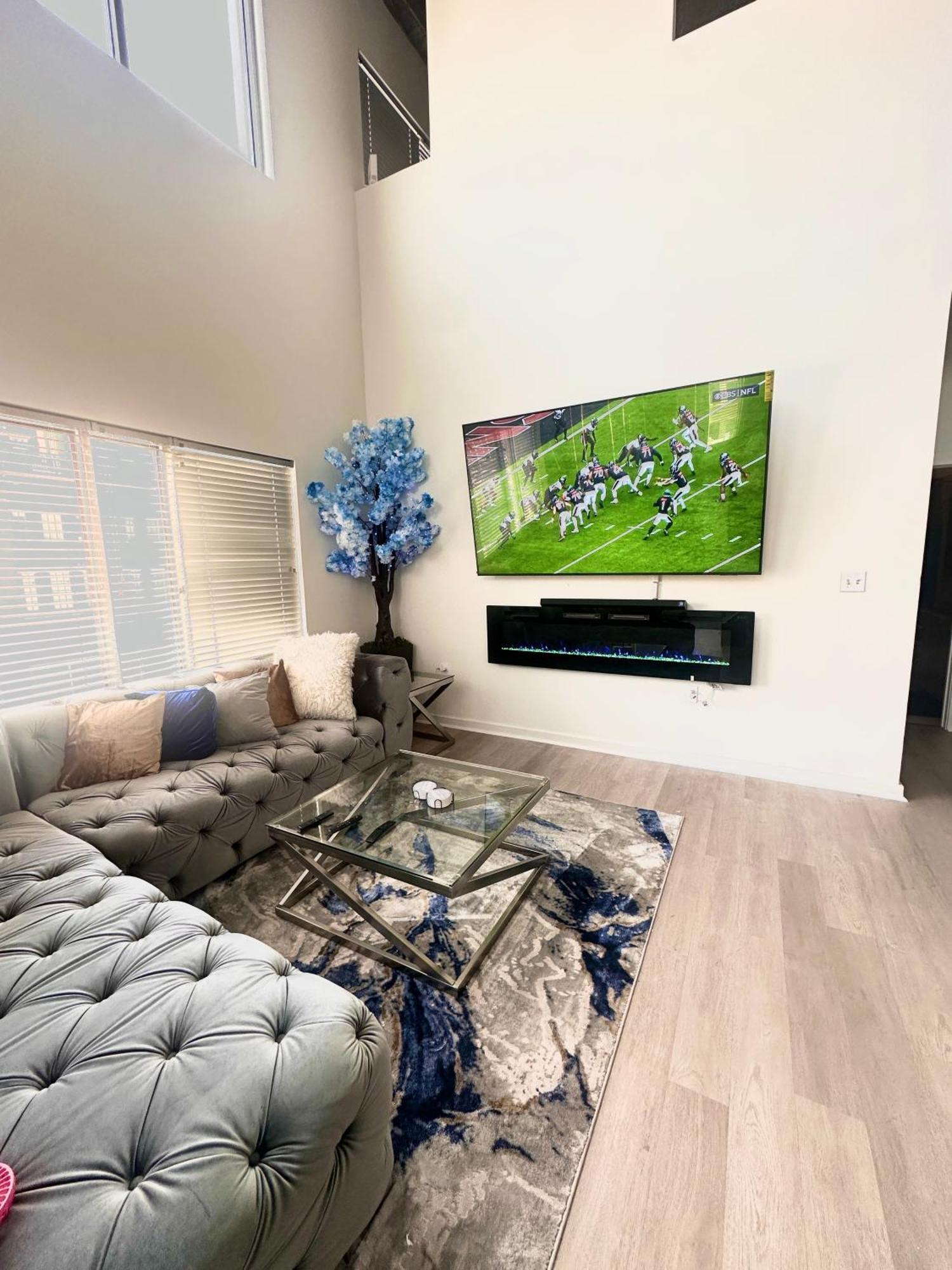Grand 3Br Loft In Atlantic Station Apartman AtlantaAtlanta  Kültér fotó